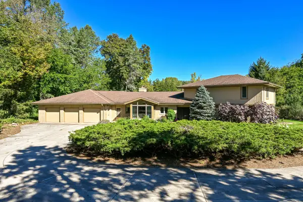 1956 W Windsor Cir, Glendale, WI 53209