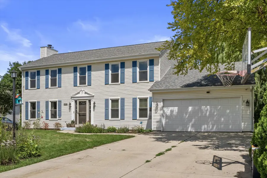 7115 Joy Marie Ln, Waterford, WI 53185 - #2