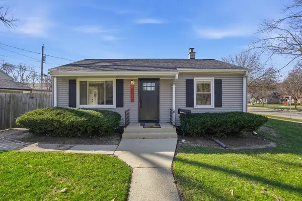 9155 W Park Hill Ave, Milwaukee, WI 53226