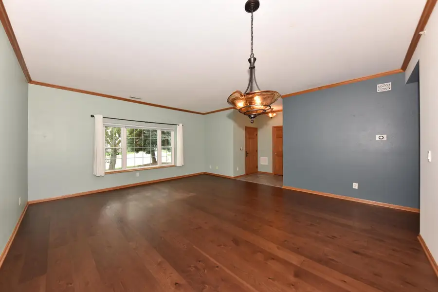5339 S Hidden Dr, Greenfield, WI 53221 - #3
