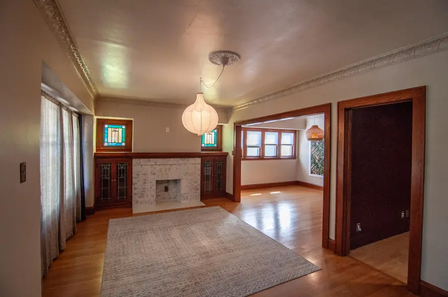5925 W Lloyd St, Milwaukee, WI 53208 - #3