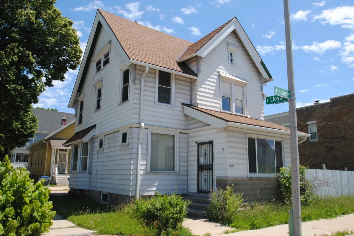 2050 N Holton St, Milwaukee, WI 53212 - #1