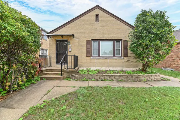 4032 N 92nd St, Milwaukee, WI 53222