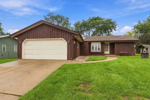 6207 68th St, Kenosha, WI 53142
