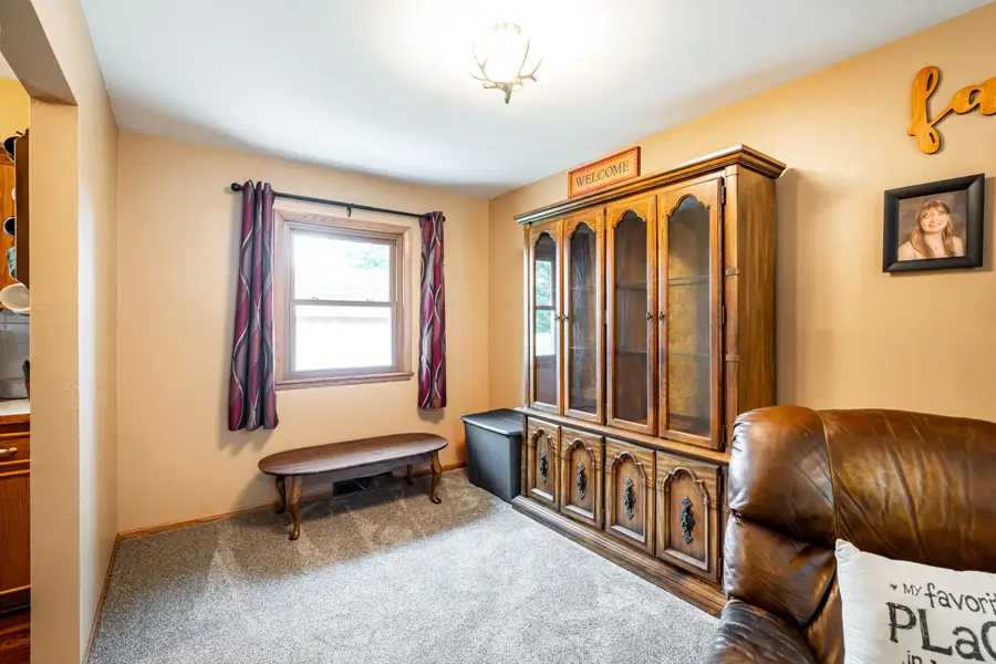 1614 N Lakeview Ave, Port Washington, WI 53074 - #3