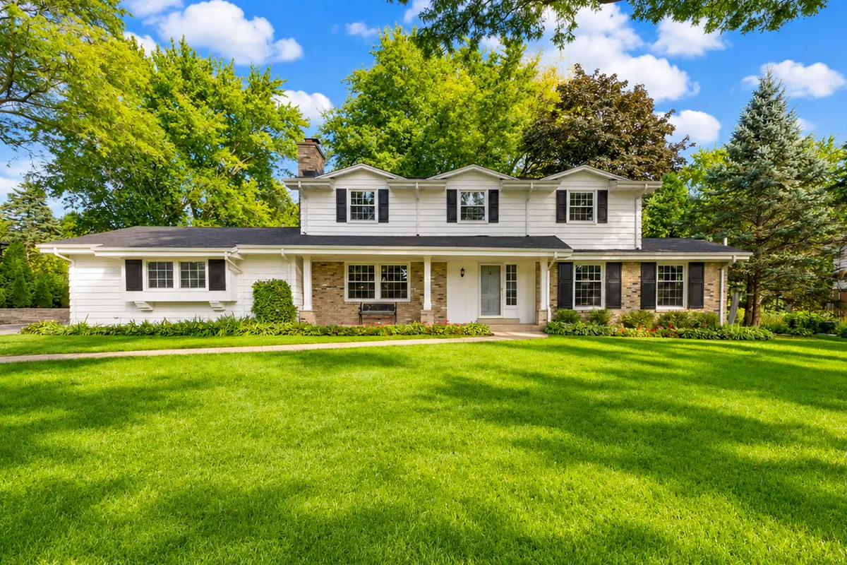 1150 Red Barn Ln, Elm Grove, WI 53122 - #1