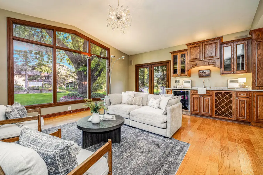 1150 Red Barn Ln, Elm Grove, WI 53122 - #3