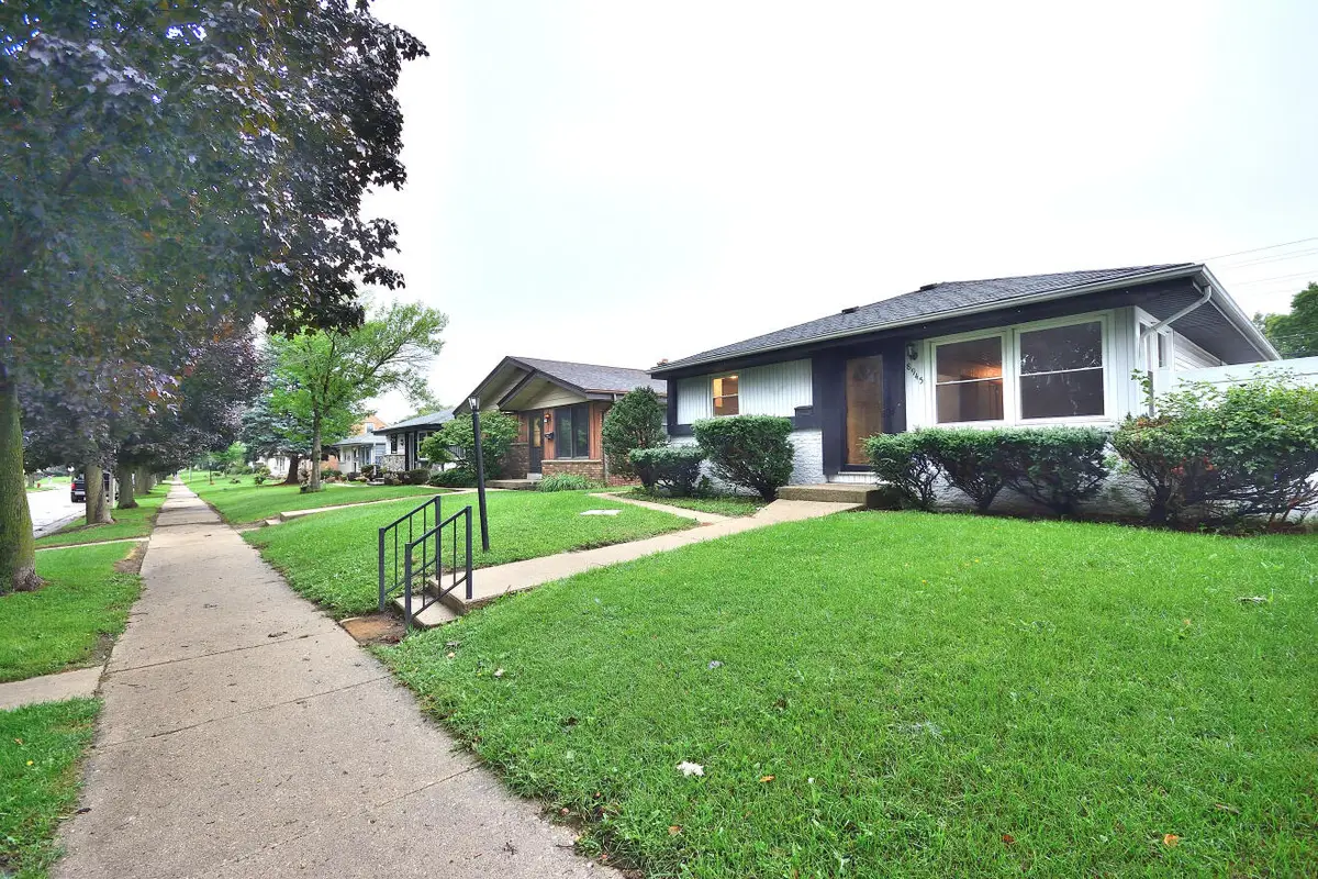 8945 W Herbert Ave, Milwaukee, WI 53225 - #1
