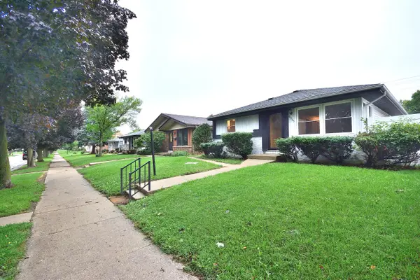 8945 W Herbert Ave, Milwaukee, WI 53225