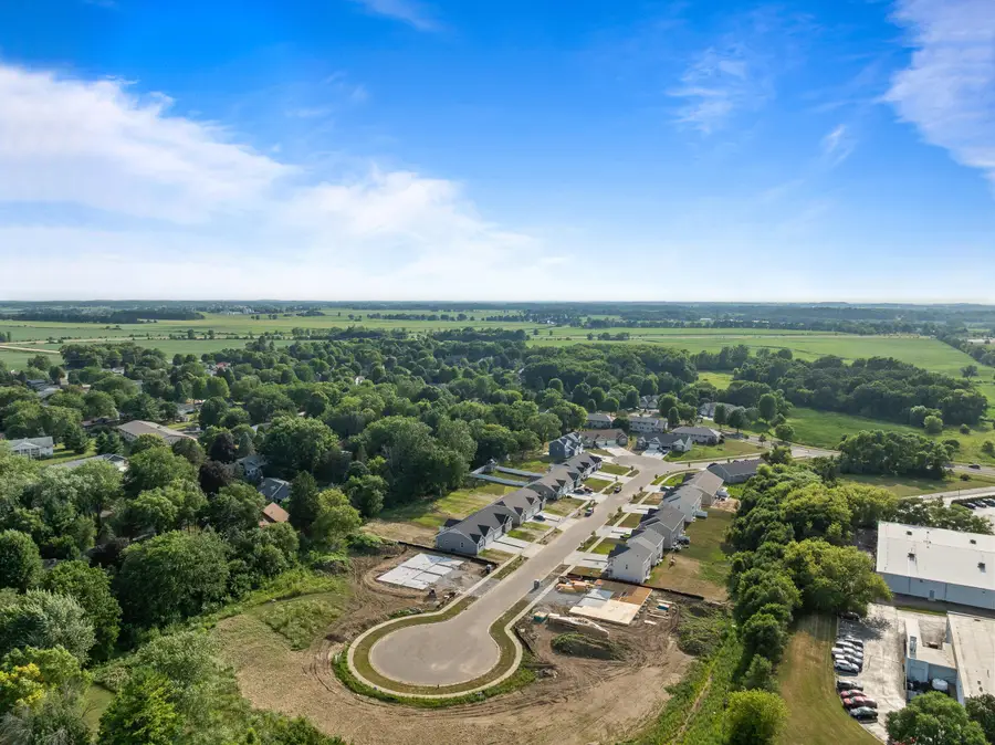 1565 Meadowview Ct, Whitewater, WI 53190 - #2
