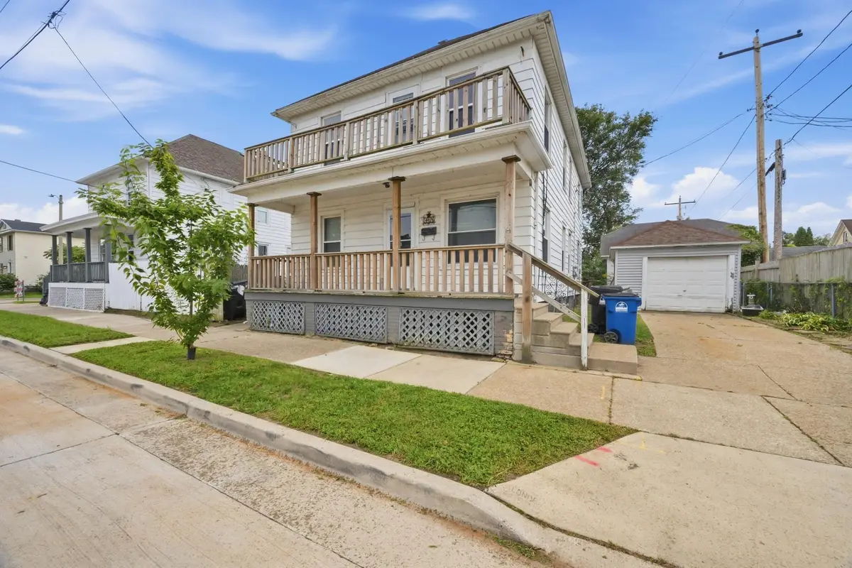 309 Kewaunee St, Racine, WI 53403 - #1