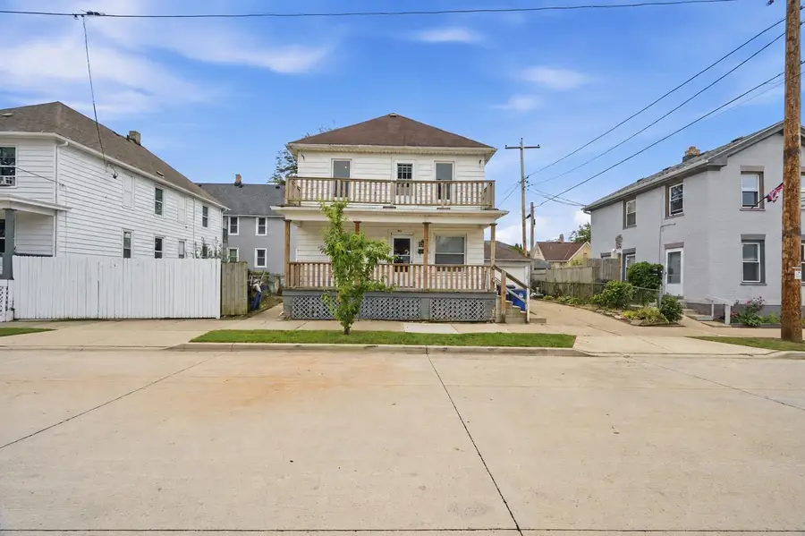 309 Kewaunee St, Racine, WI 53403 - #2
