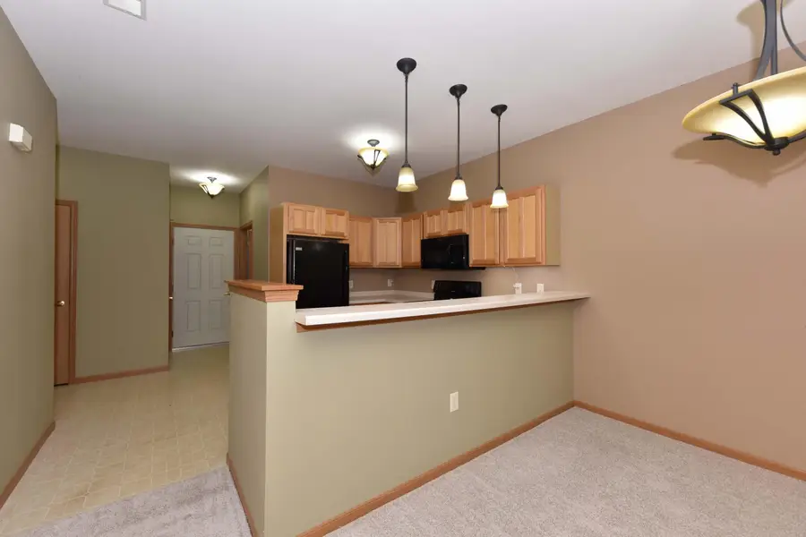 2074 Pine Ridge Ct, Grafton, WI 53024 - #3
