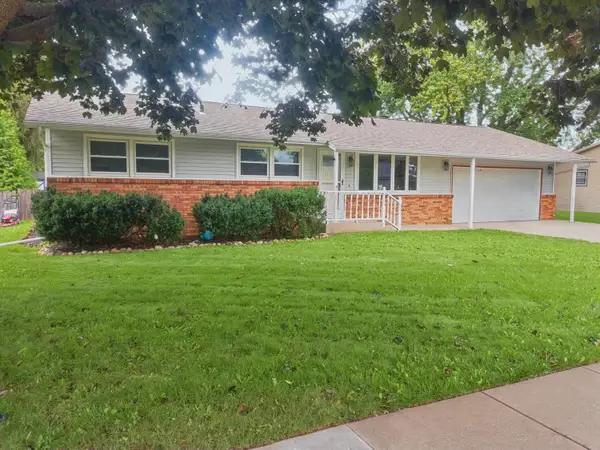 504 Westview Ave, Clinton, WI 53525