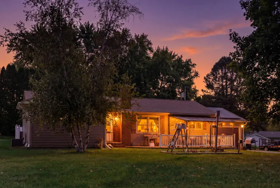 407 Long Coulee Rd, Holmen, WI 54636 - #2