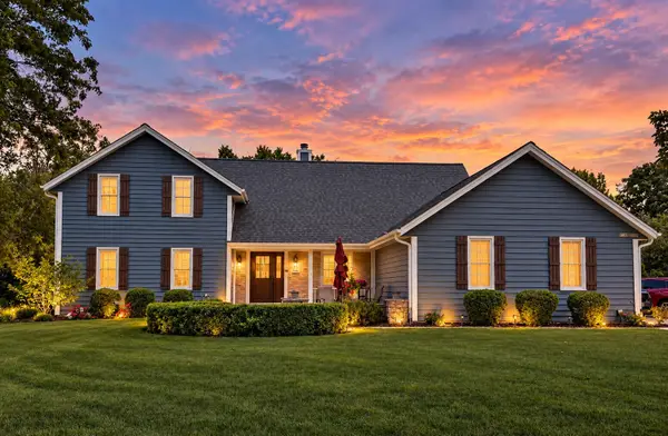 W196S8450 Plum Creek Blvd, Muskego, WI 53150