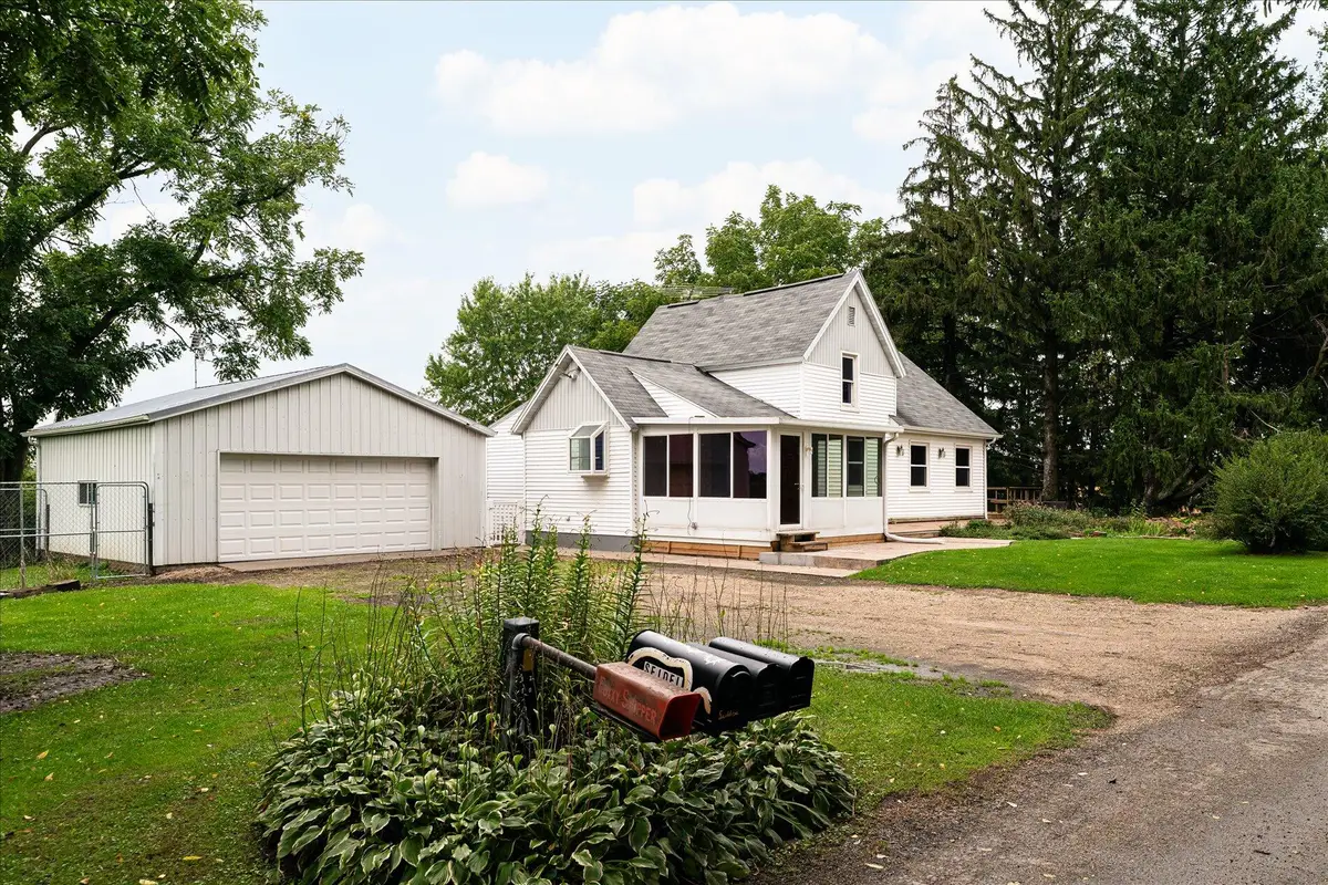 S5285 Seidel Ln, Viroqua, WI 54665 - #1