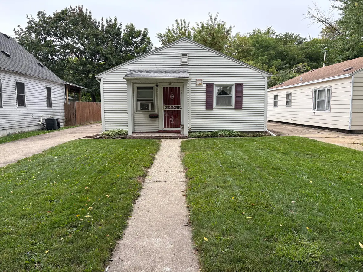 5231 N 52nd St, Milwaukee, WI 53218 - #1