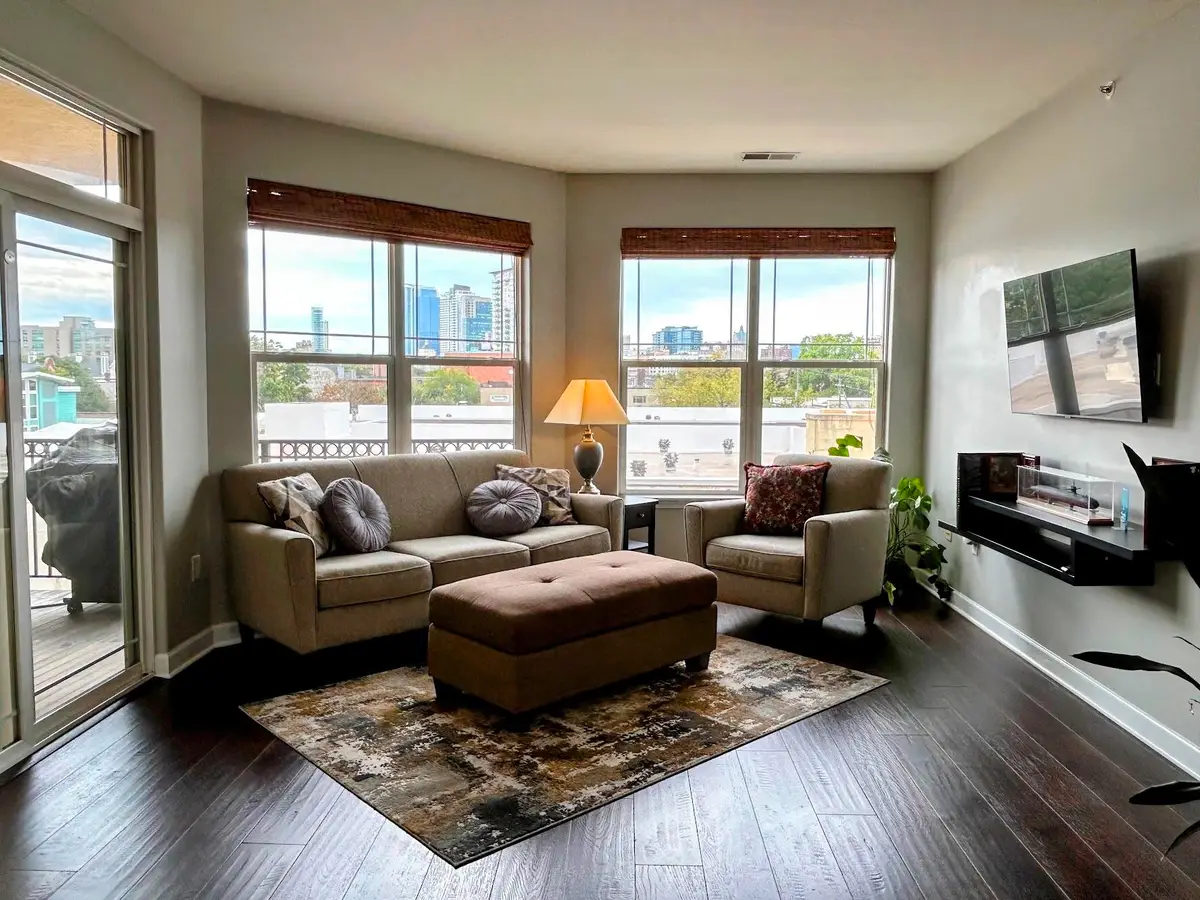 1619 N Farwell Ave, Milwaukee, WI 53202 - #1