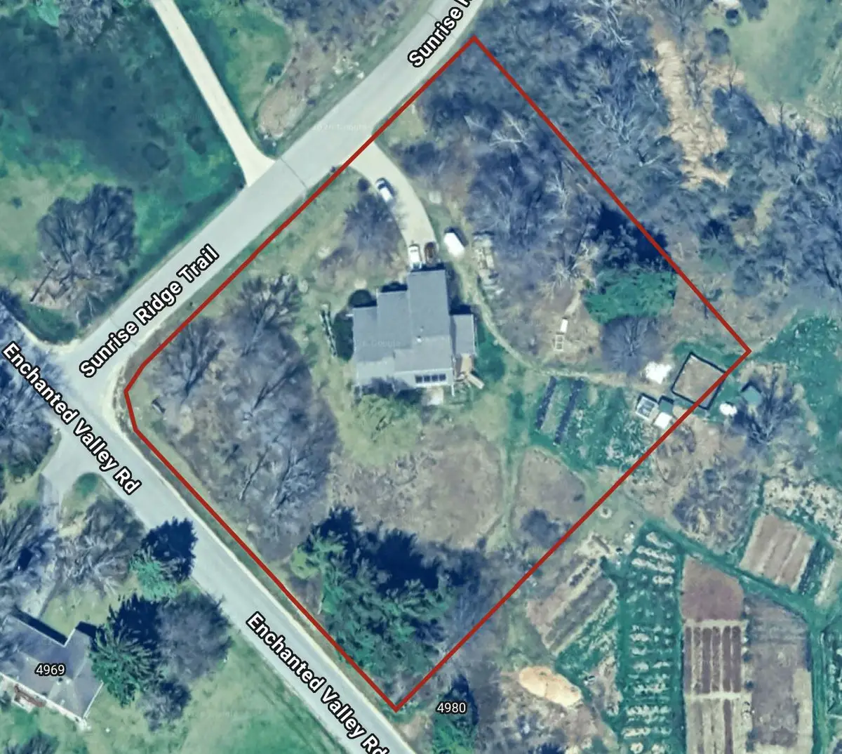 5155 Sunrise Ridge Trl, Springfield, WI 53562 - #1