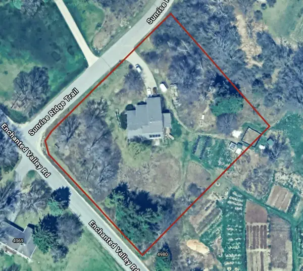 5155 Sunrise Ridge Trl, Springfield, WI 53562
