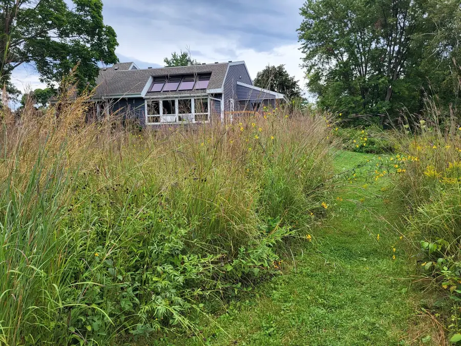 5155 Sunrise Ridge Trl, Springfield, WI 53562 - #2