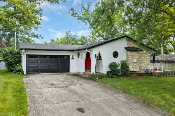 1115 Bonnie Brae Ln, Lake Geneva, WI 53147