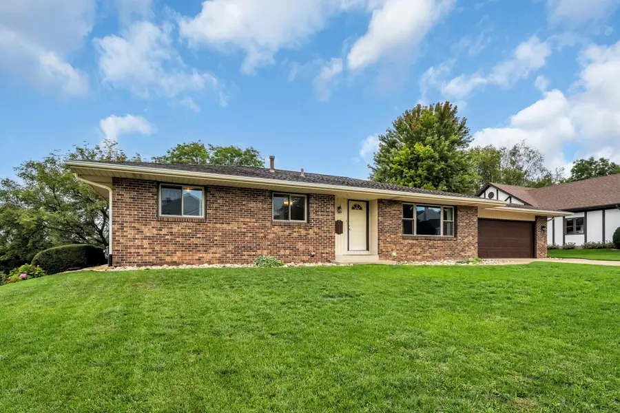 616 Briody St, Burlington, WI 53105 - #2