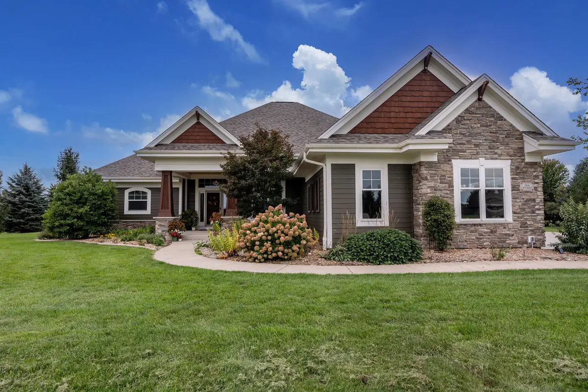 S84W33185 Brown Bear Ln, Mukwonago, WI 53149 - #1