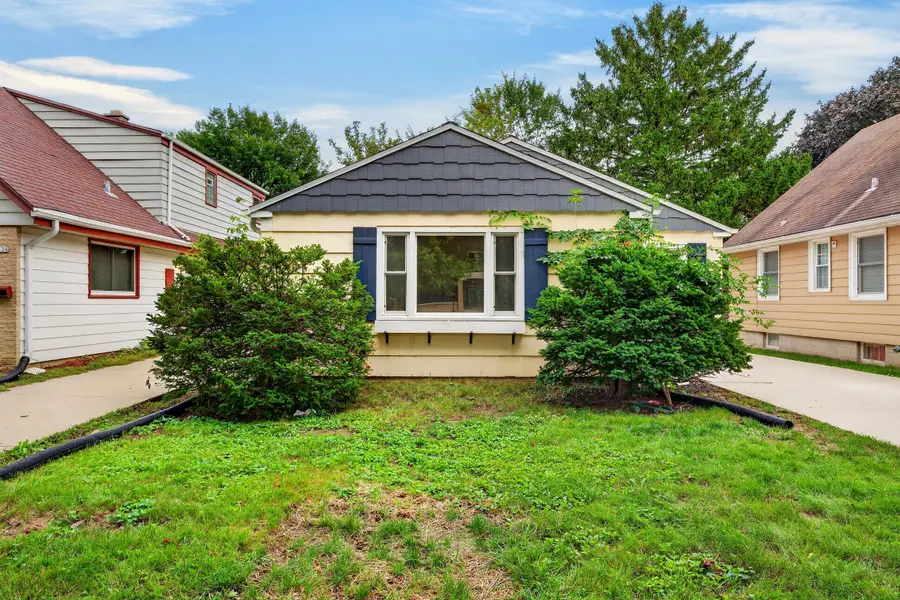 3618 N 94th St, Milwaukee, WI 53222 - #2