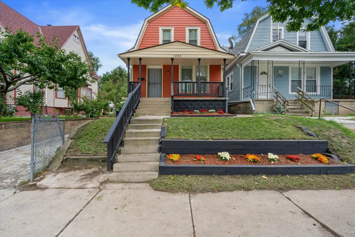 1220 S 25th St, Milwaukee, WI 53204 - #1