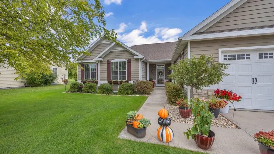 4610 Alyssa Ln, Sheboygan, WI 53083 - #3