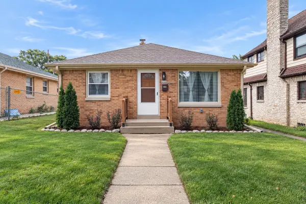 6114 W Leon Ter, Milwaukee, WI 53218