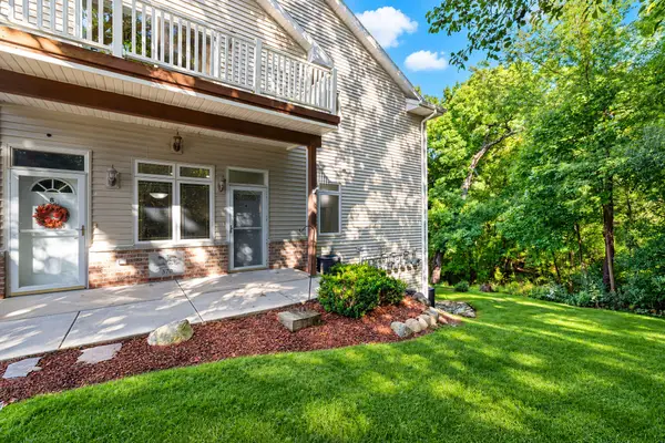 370 E Veterans Way, Mukwonago, WI 53149