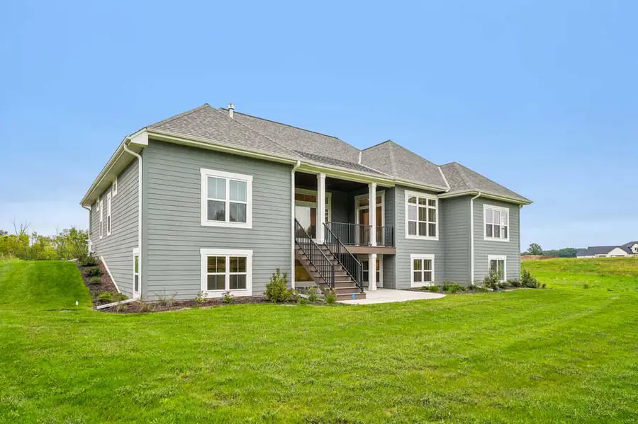 N51W18847 Quietwood Dr, Menomonee Falls, WI 53051 - #3