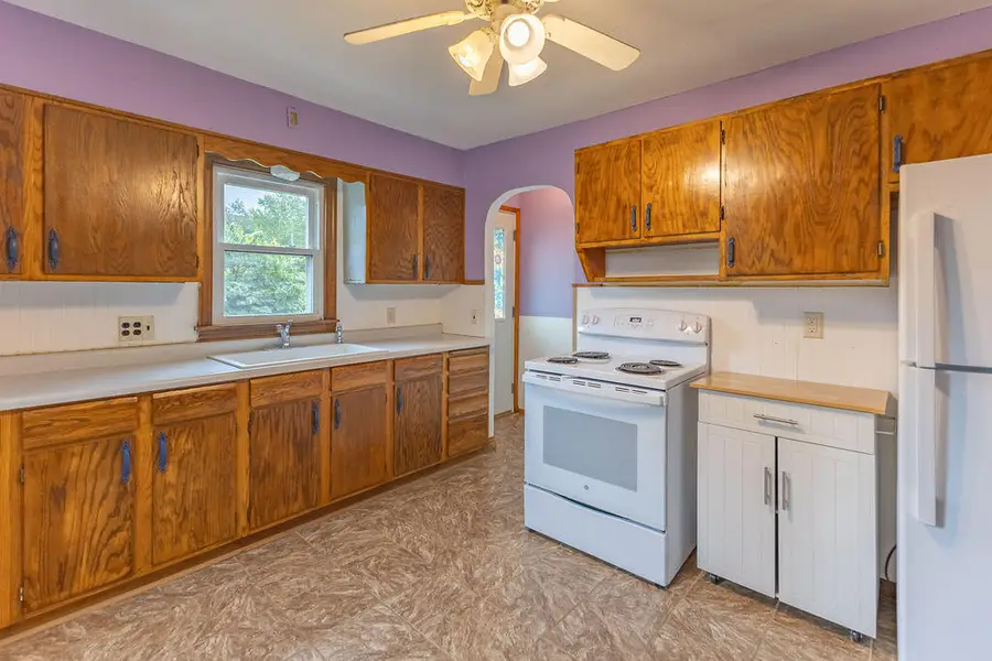 108 9th St S, Brownsville, MN 55919 - #2