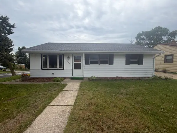 2301 W Alvina Ave, Milwaukee, WI 53221