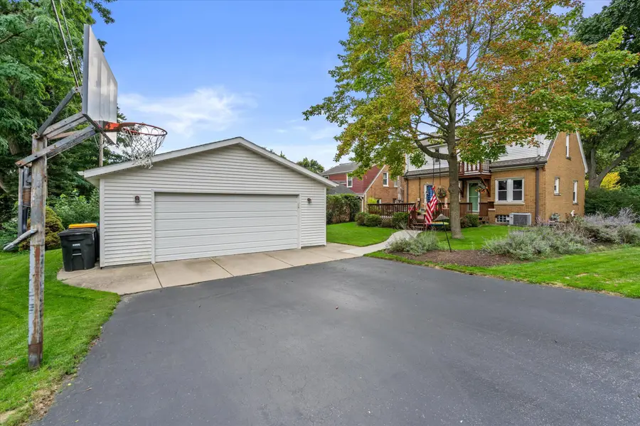 2380 N 115th St, Wauwatosa, WI 53226 - #3