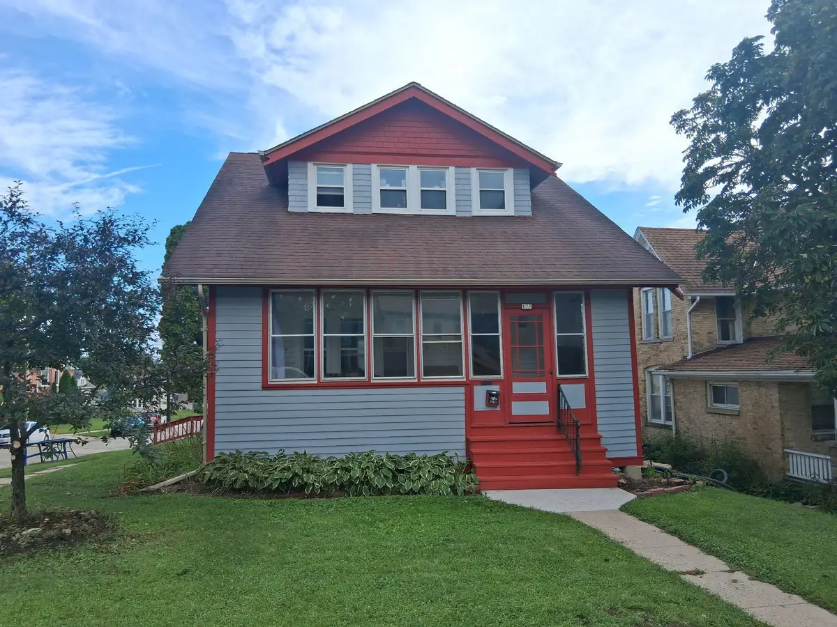 177 E Washington St, West Bend, WI 53095 - #1