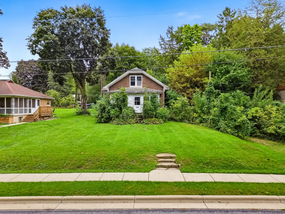 524 Griffith St, Lake Mills, WI 53551 - #1