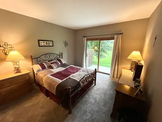 8123 S Legend Dr, Franklin, WI 53132 - #3