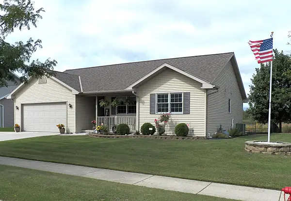 4502 Ridge Ct, Manitowoc, WI 54220
