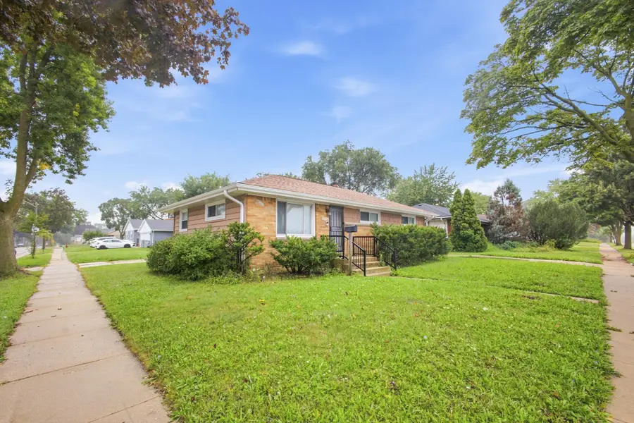 10325 W Silver Spring Dr, Milwaukee, WI 53225 - #2