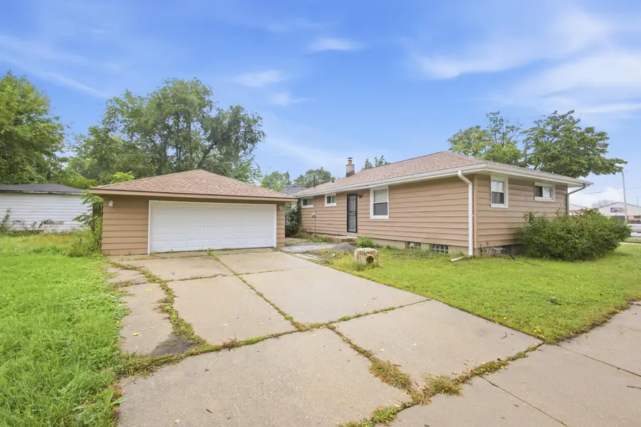 10325 W Silver Spring Dr, Milwaukee, WI 53225 - #3