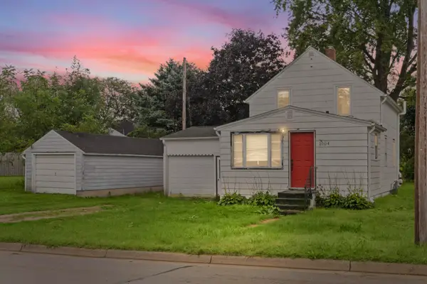1004 E Main St, Caledonia, MN 55921