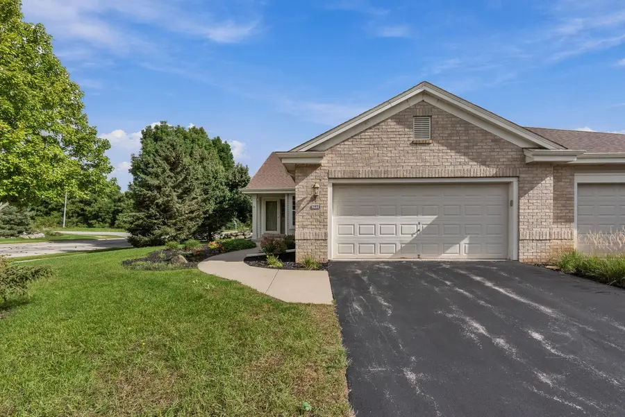 2824 Raintree Ln, Waukesha, WI 53189 - #3