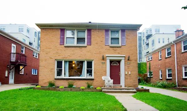 4170 N Bartlett Ave, Shorewood, WI 53211