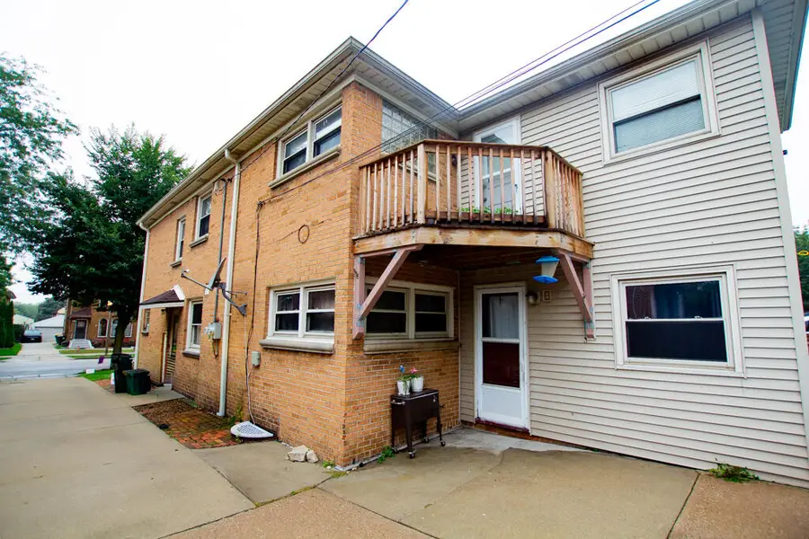 4170 N Bartlett Ave, Shorewood, WI 53211 - #2