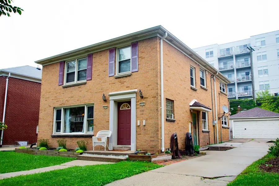 4170 N Bartlett Ave, Shorewood, WI 53211 - #3
