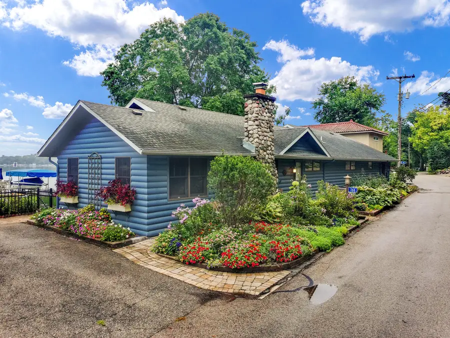 264 W Park Dr, Twin Lakes, WI 53181 - #3